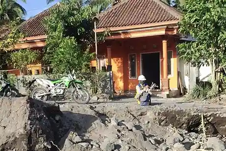 Warga Desa Jugosari Lumajang Merasa Cemas Akibat Terkikisnya Tanggul